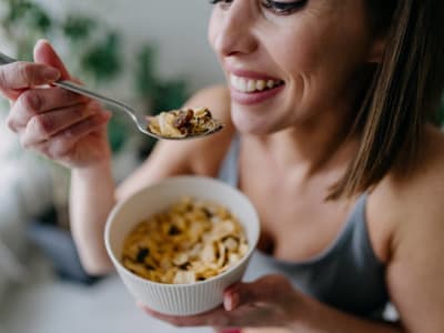 10 Fiber-Rich Foods That Support Digestive Health